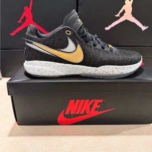 Nike Black and Gold Athletic Shoes